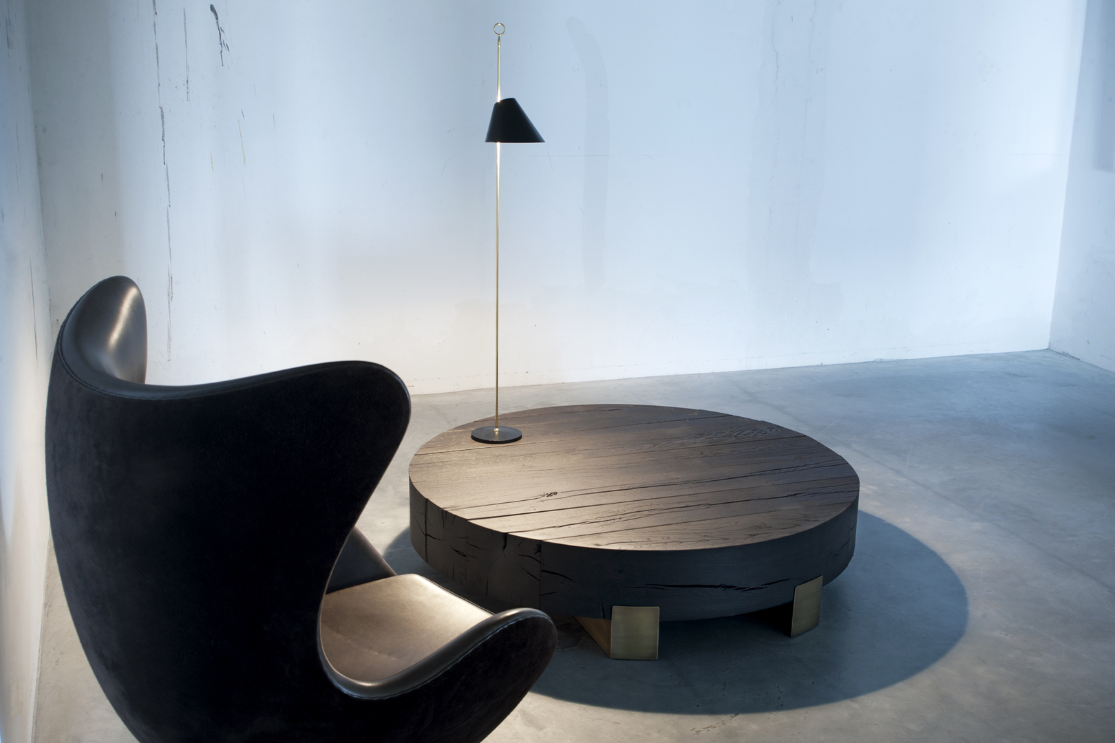 Beam limited round coffee table (3).jpg
