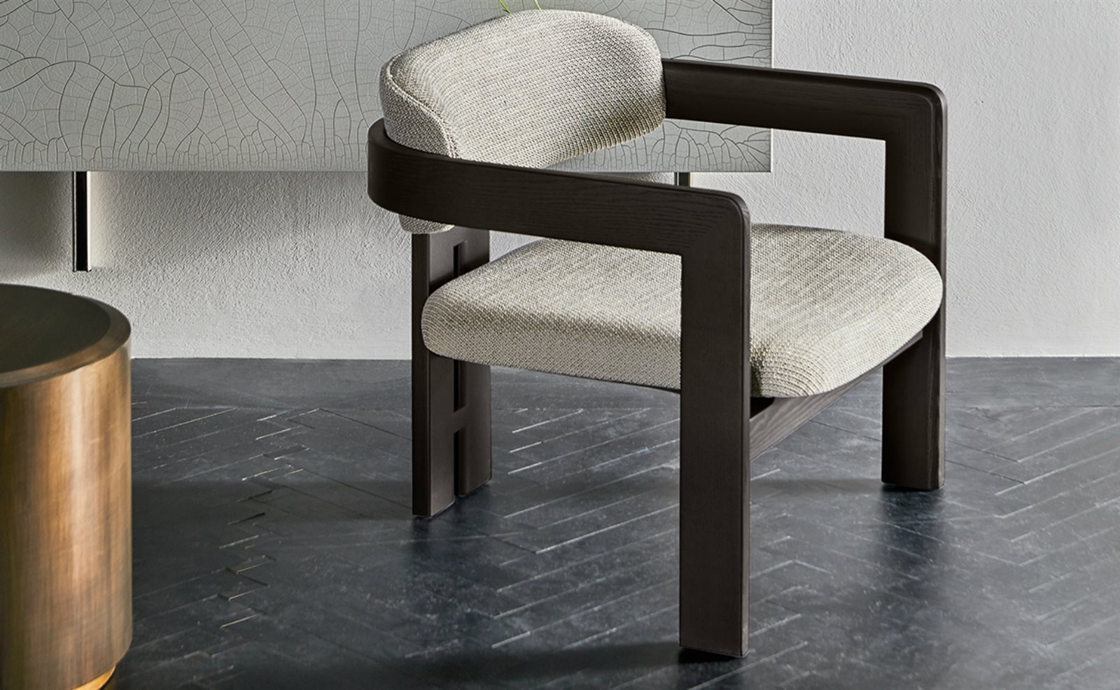 Gallotti & Radice 0417 armchair sfeer.jpg