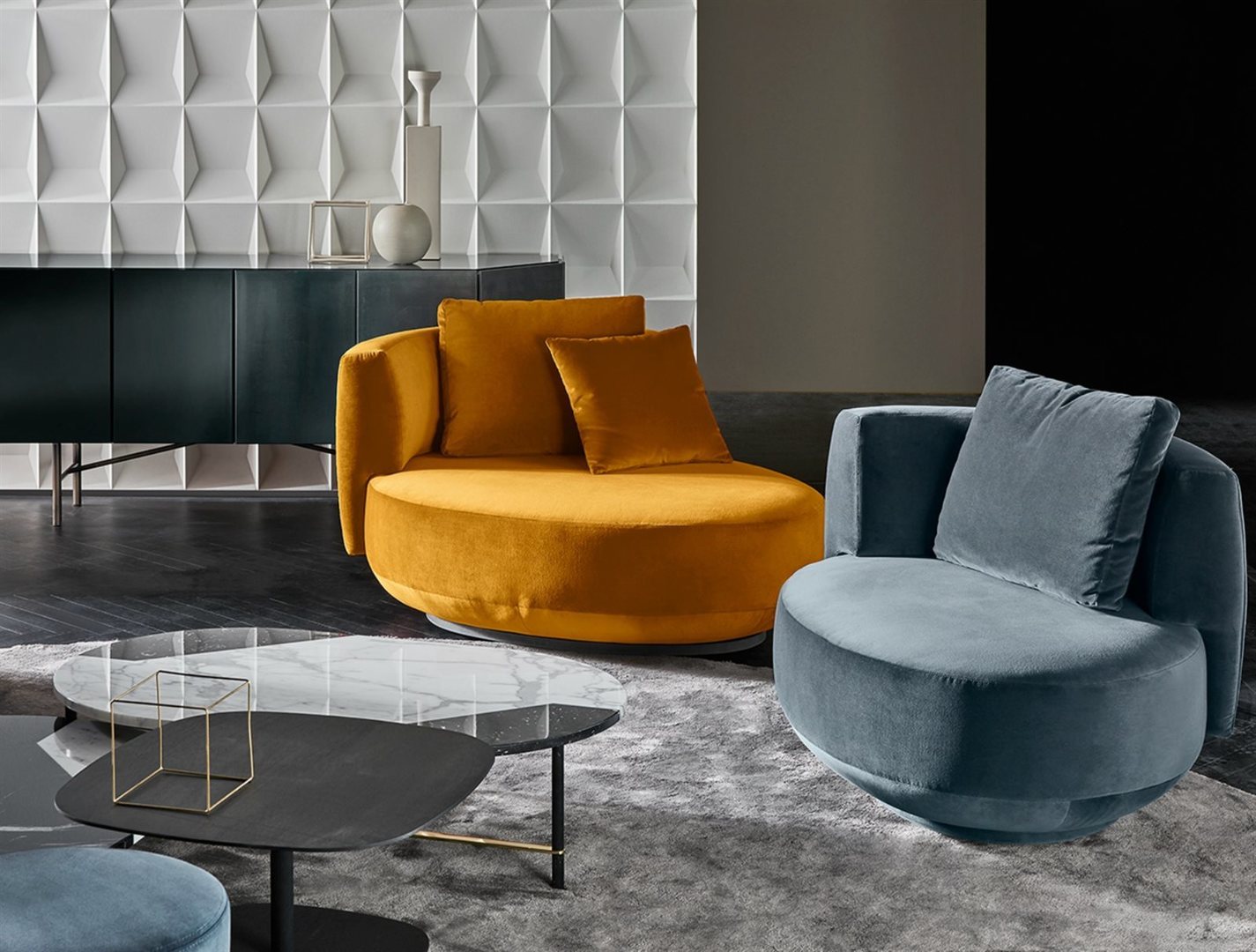 Gallotti & Radice Audrey Poltrona armchair sfeer 2.jpg