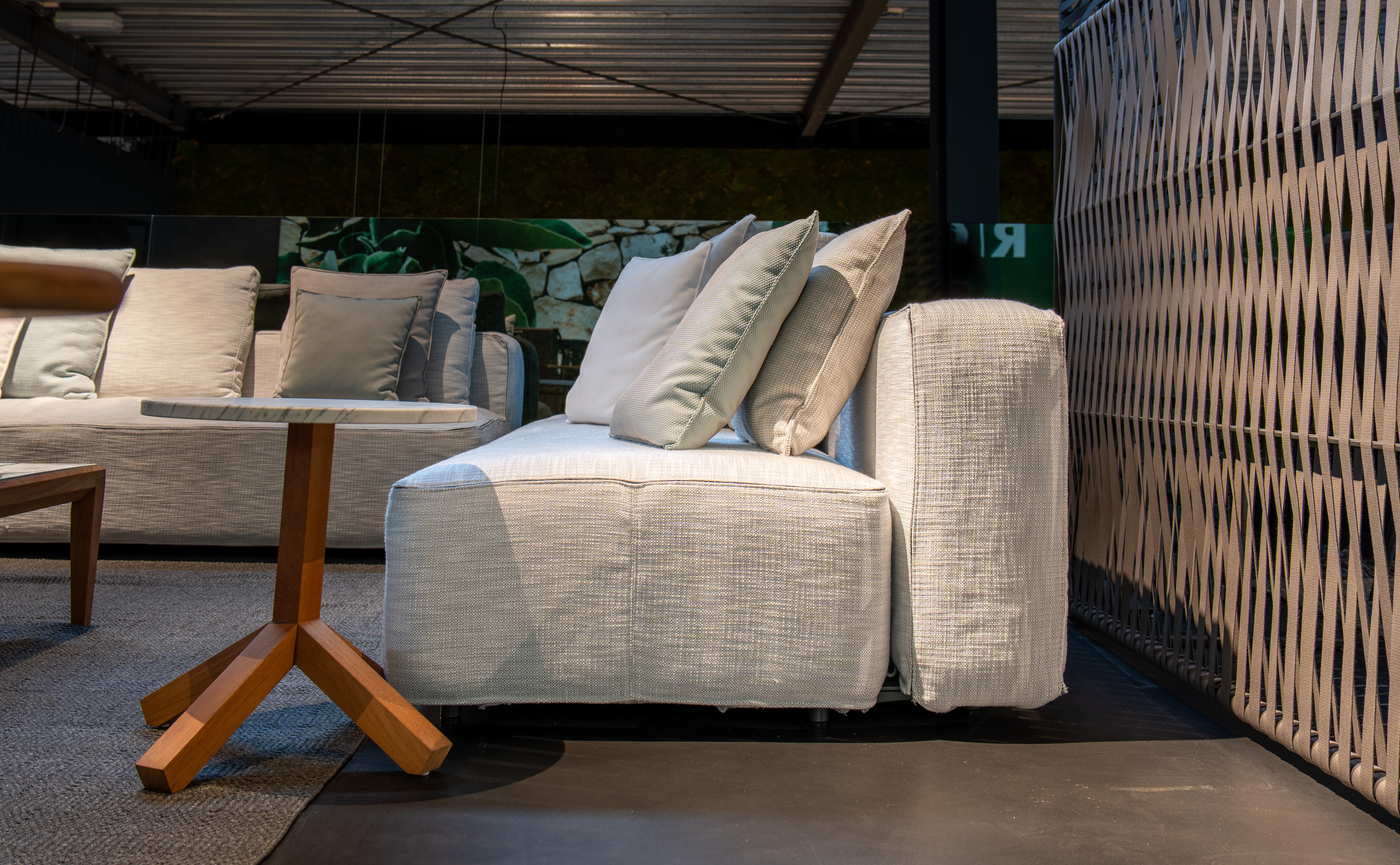 4b-RODA outdoor lounge set-HORA-SALE (1).jpg