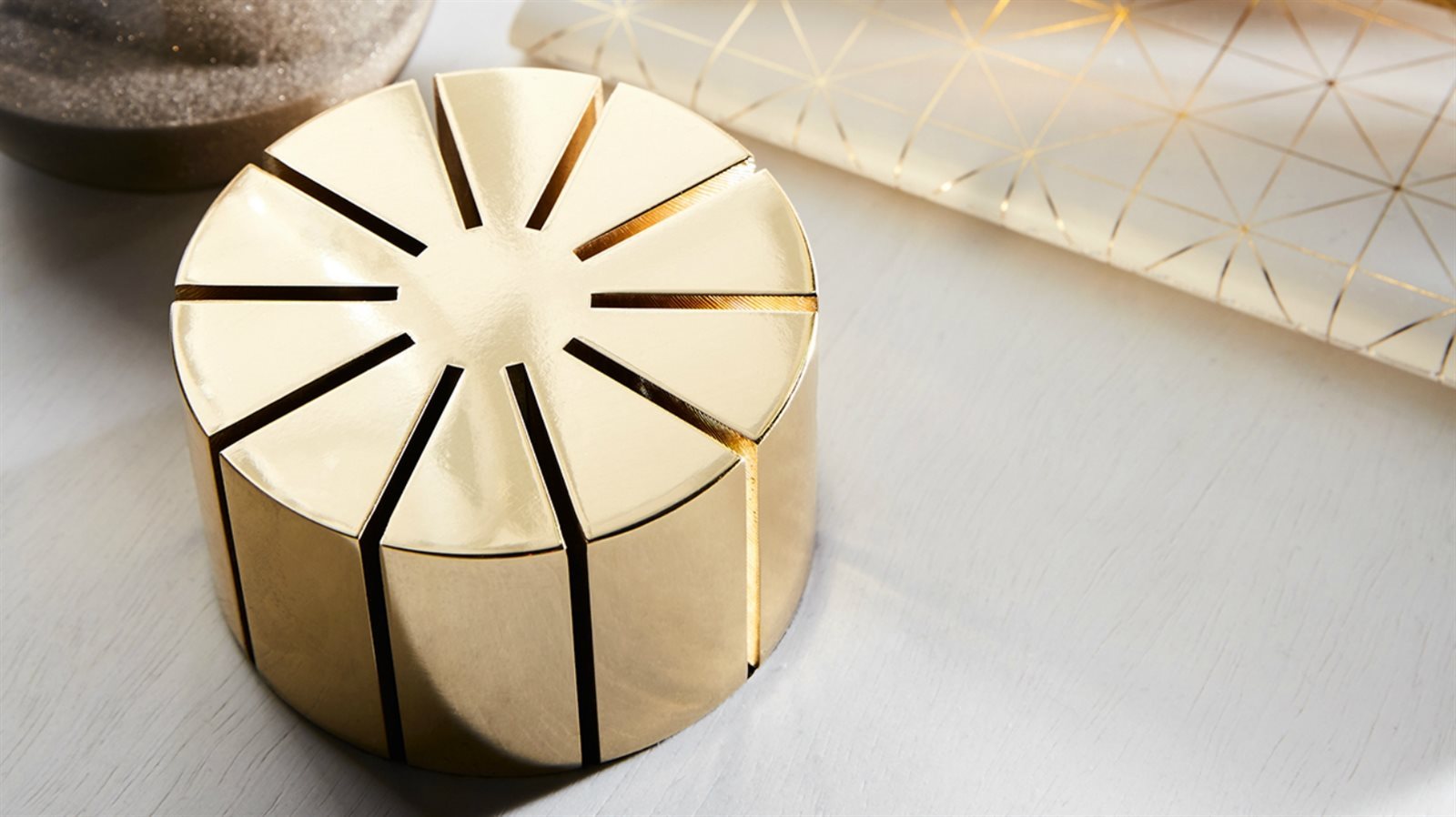 Gallotti & Radice desk card holder sfeer 2.jpg