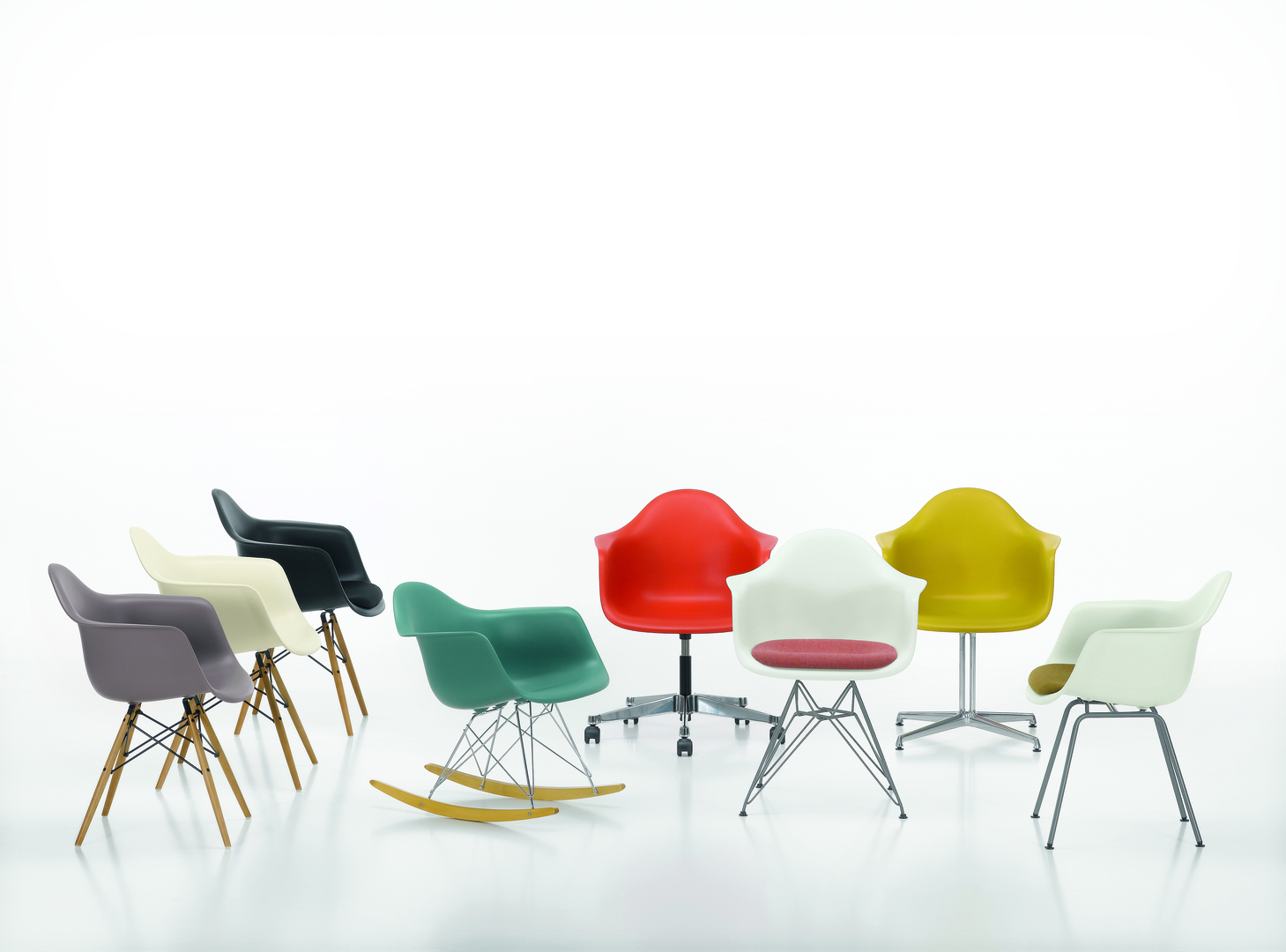 Eames Plastic Armchair Group_92835_master.jpg