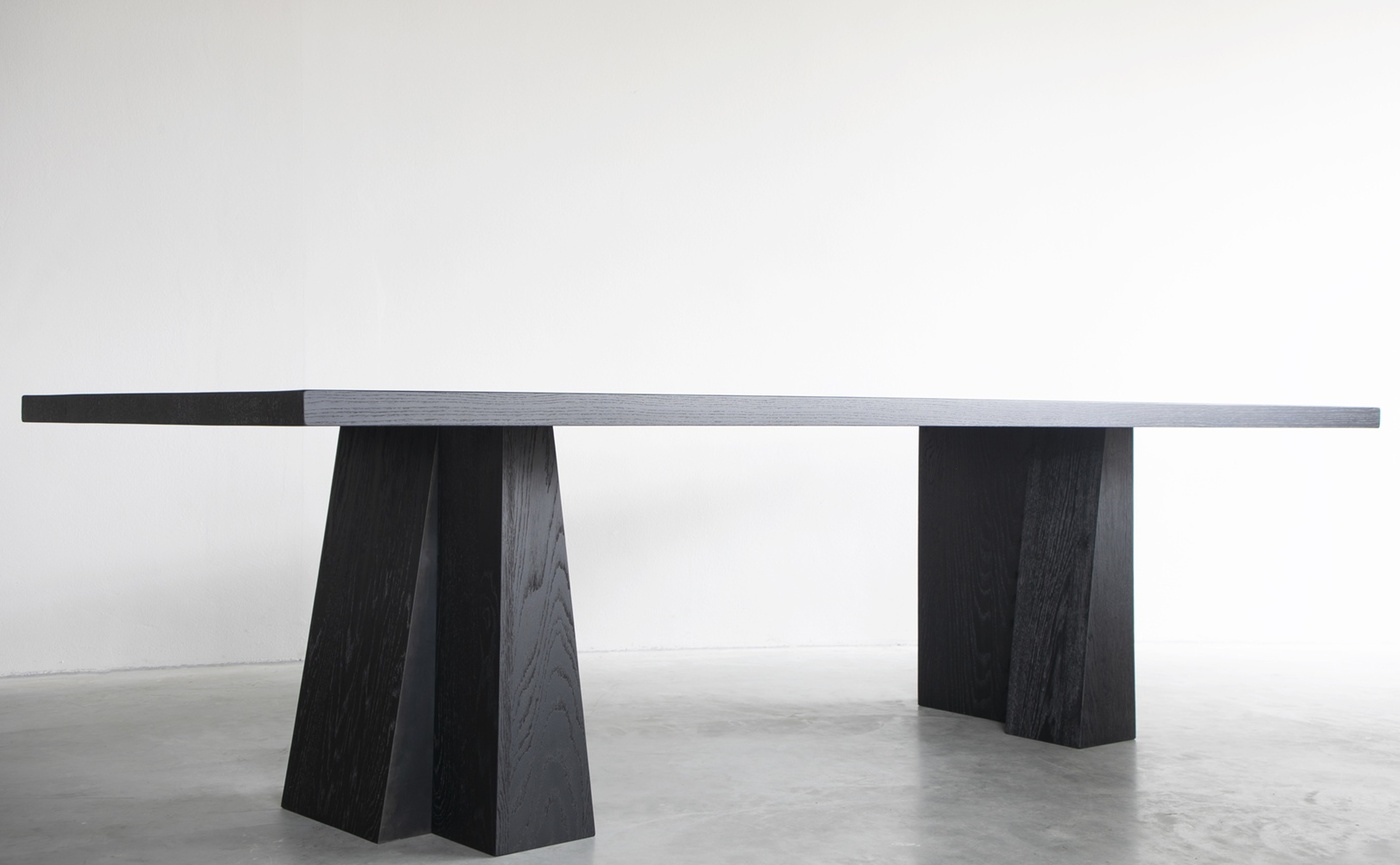 ELI dining table - 09.JPG