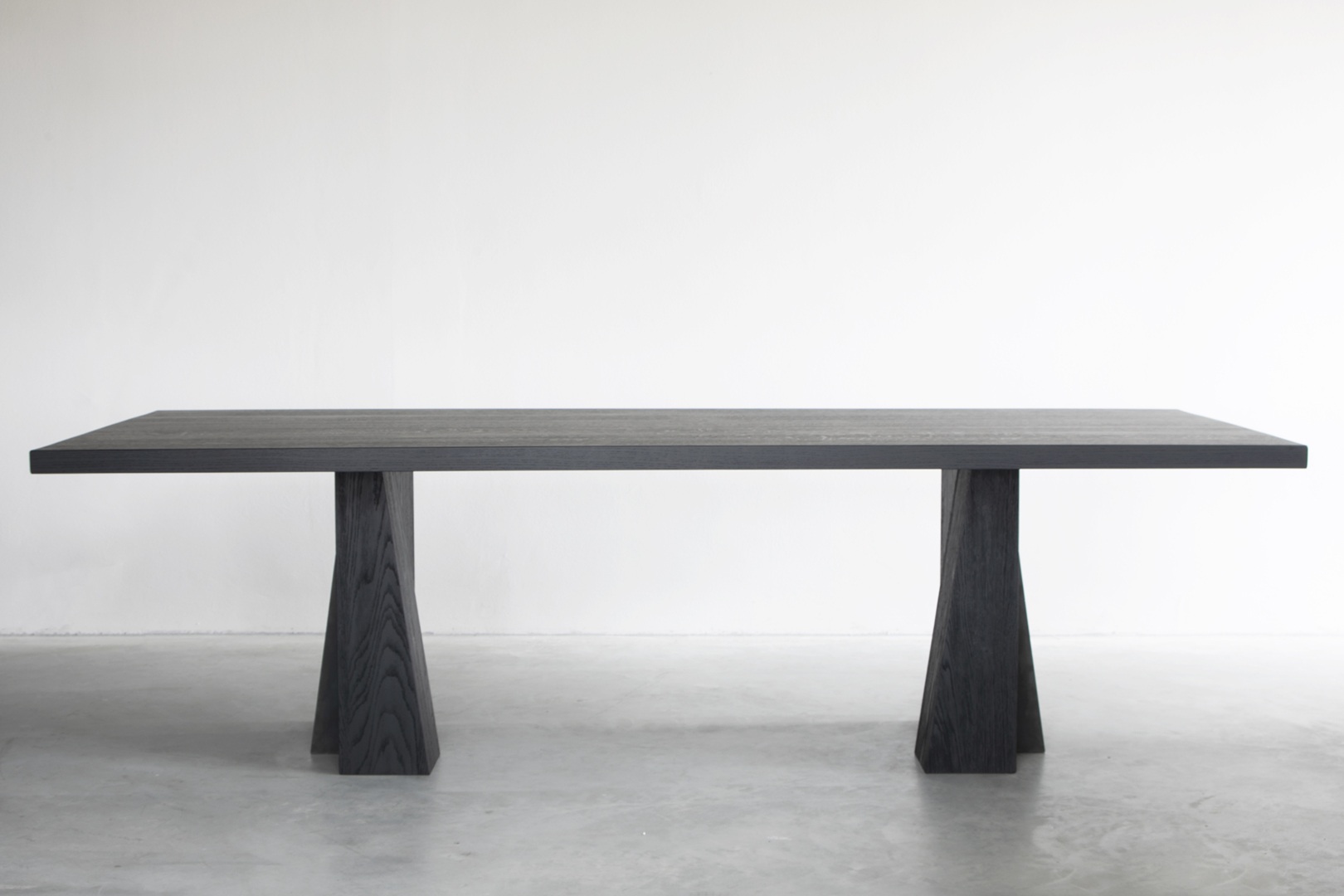 ELI dining table - 13.JPG