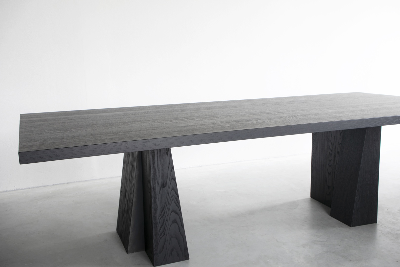 ELI dining table - 14.JPG