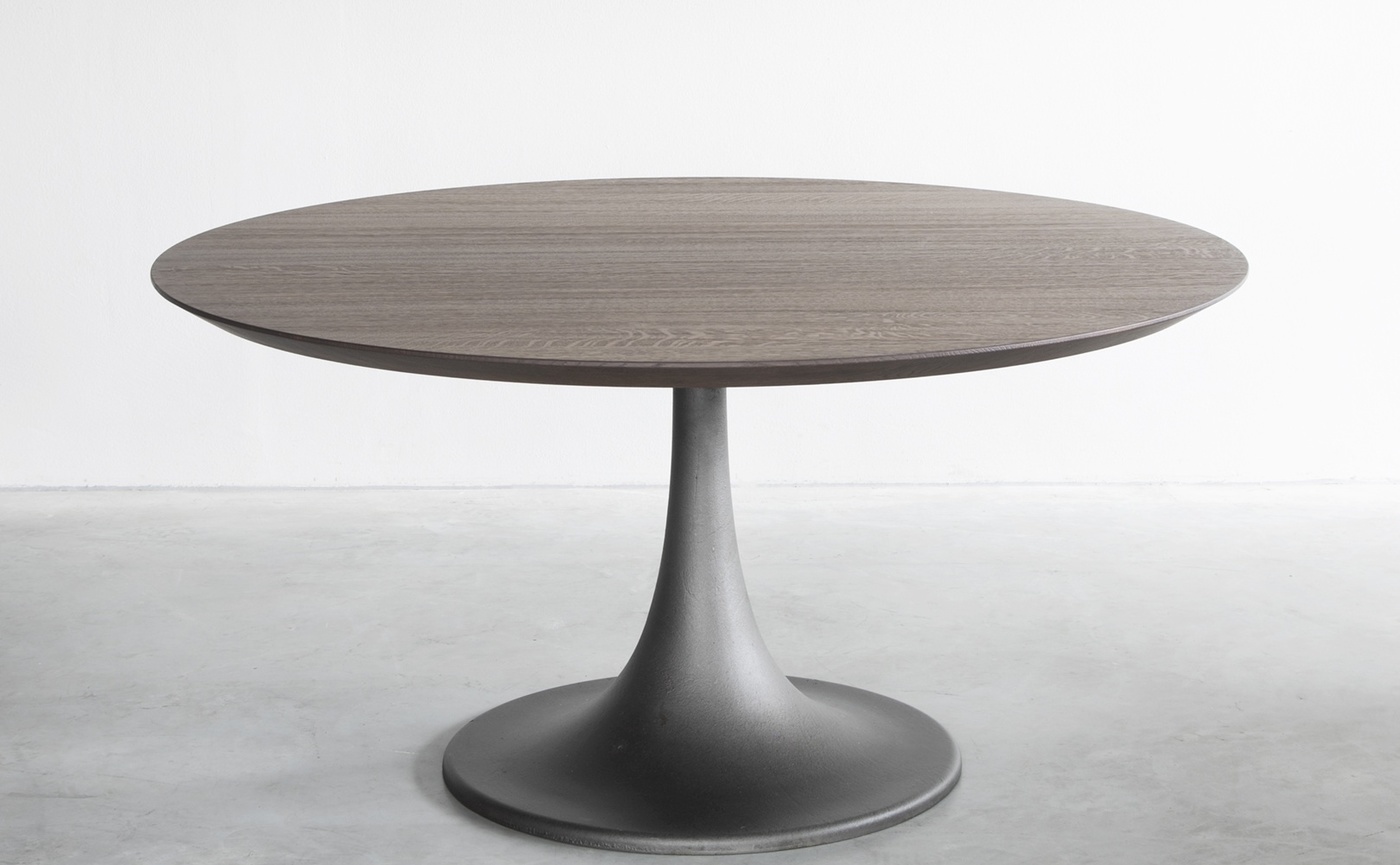 Crude iron dining table - 01.JPG