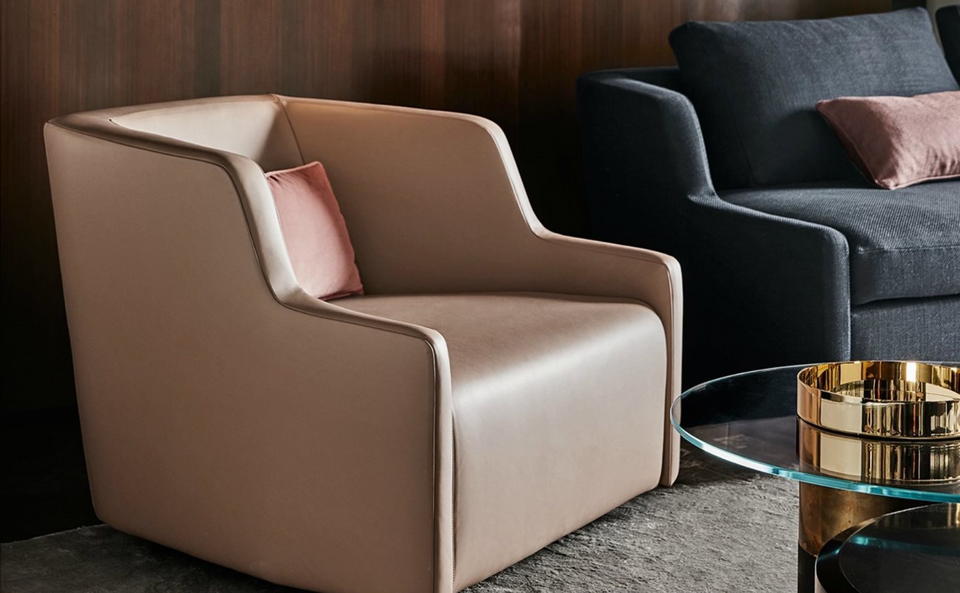 Gallotti & Radice First Poltrona armchair sfeer.jpg