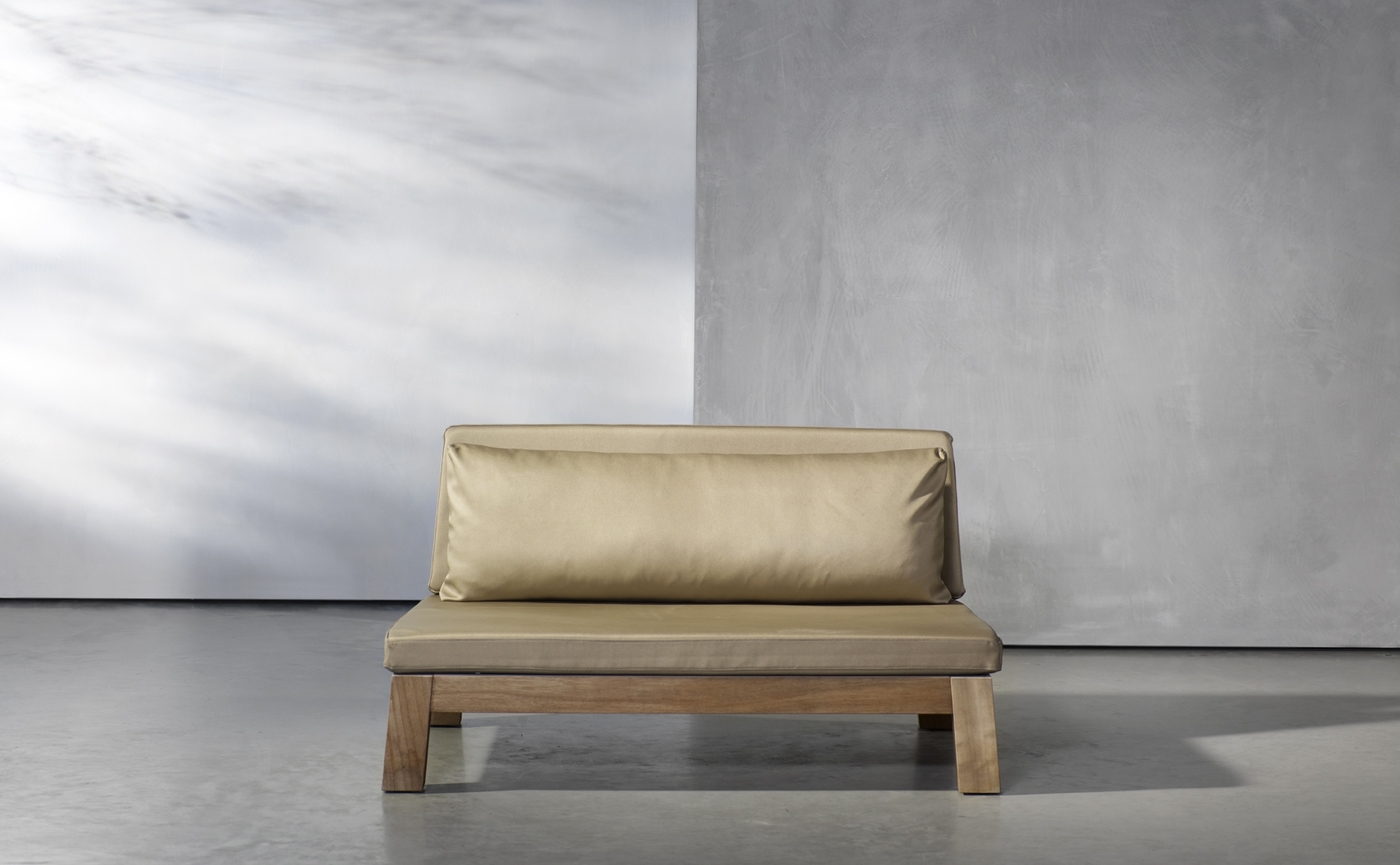 Gijs lounge armchair.JPG