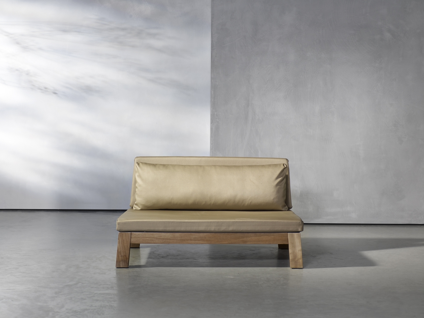 Gijs lounge armchair.JPG