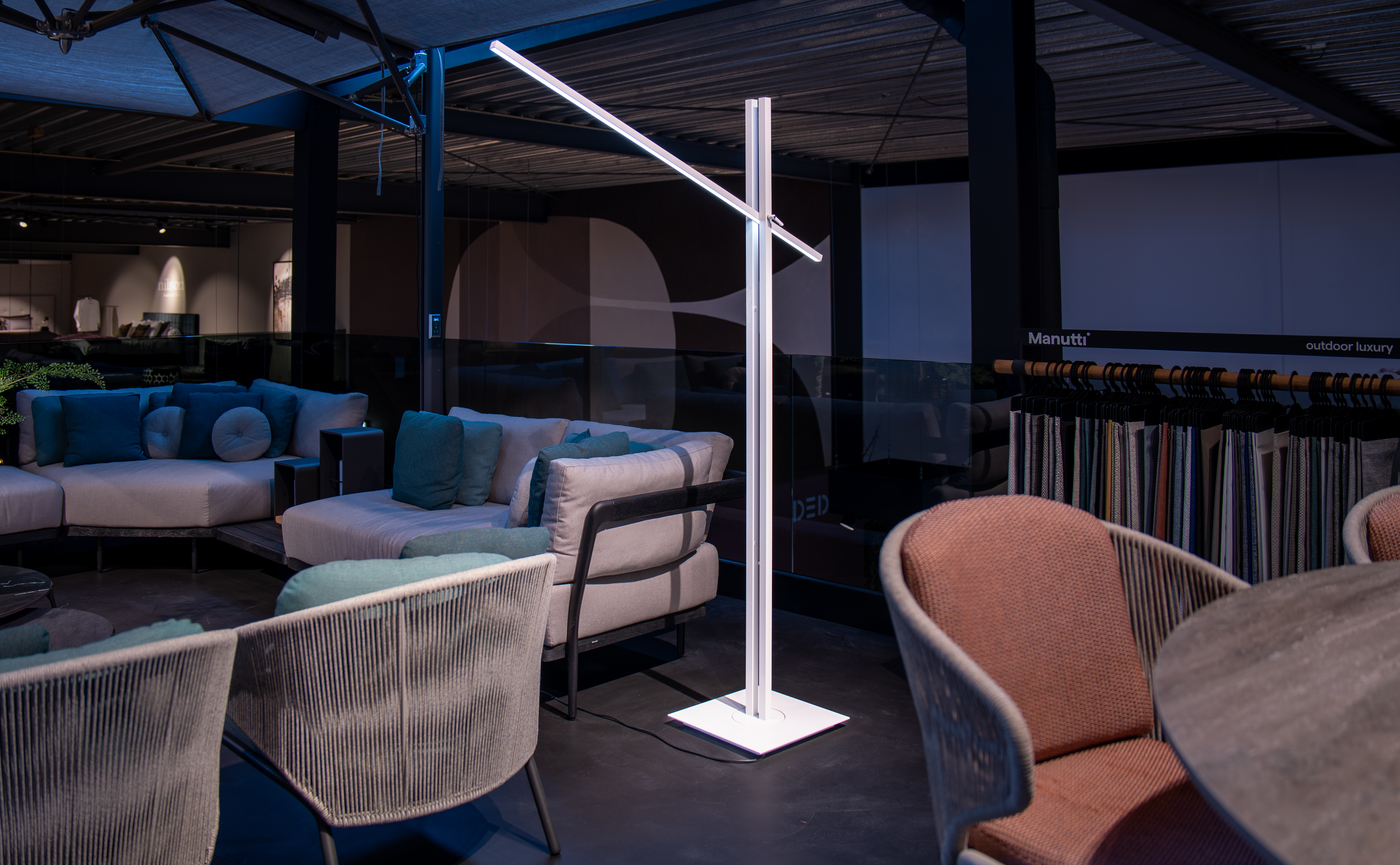 2b-Manutto-twilight vloerlamp-HORA-SALE.jpg
