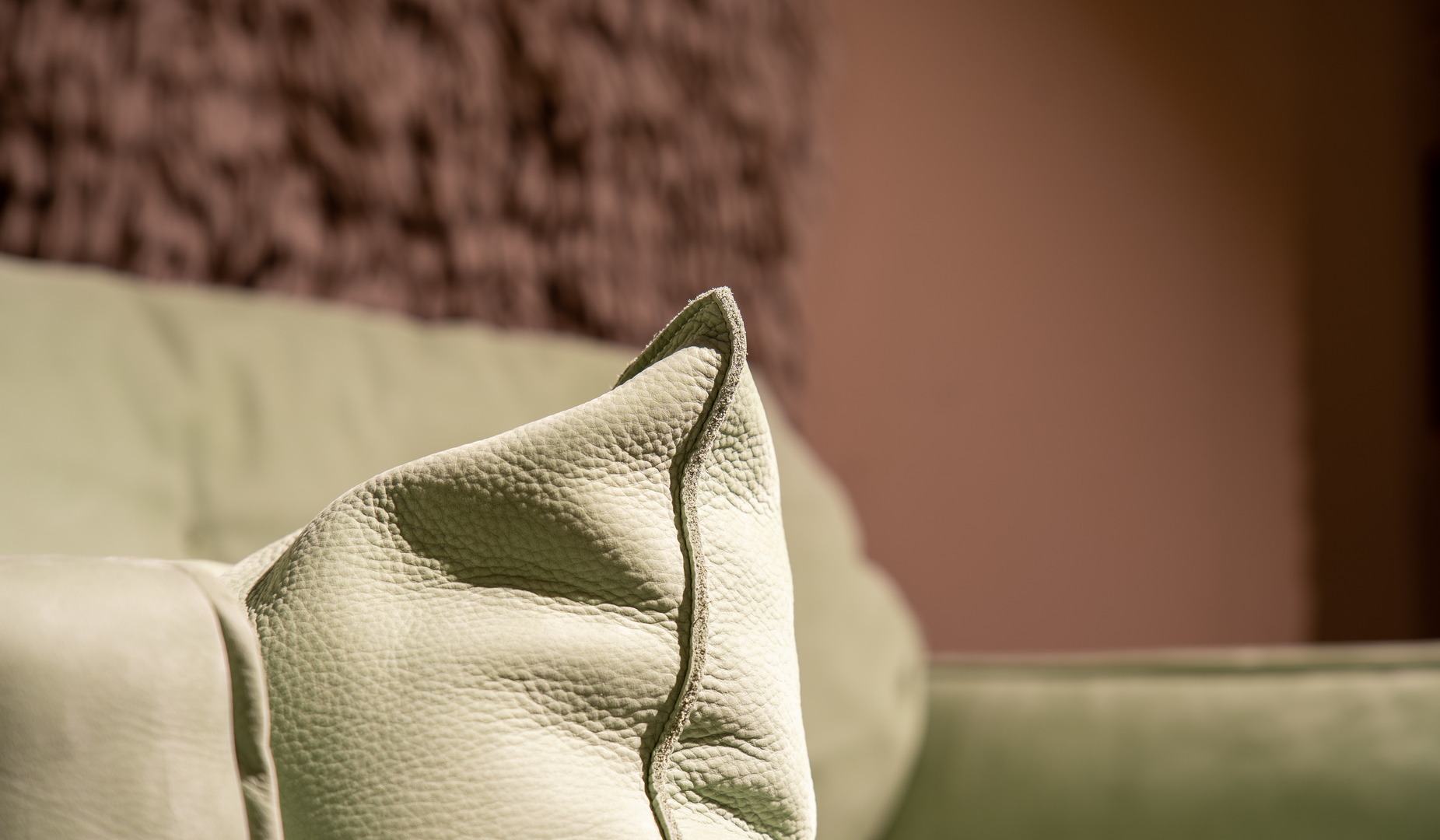 4b-Baxter-SORRENTO REVOLVING ARMCHAIR.jpg