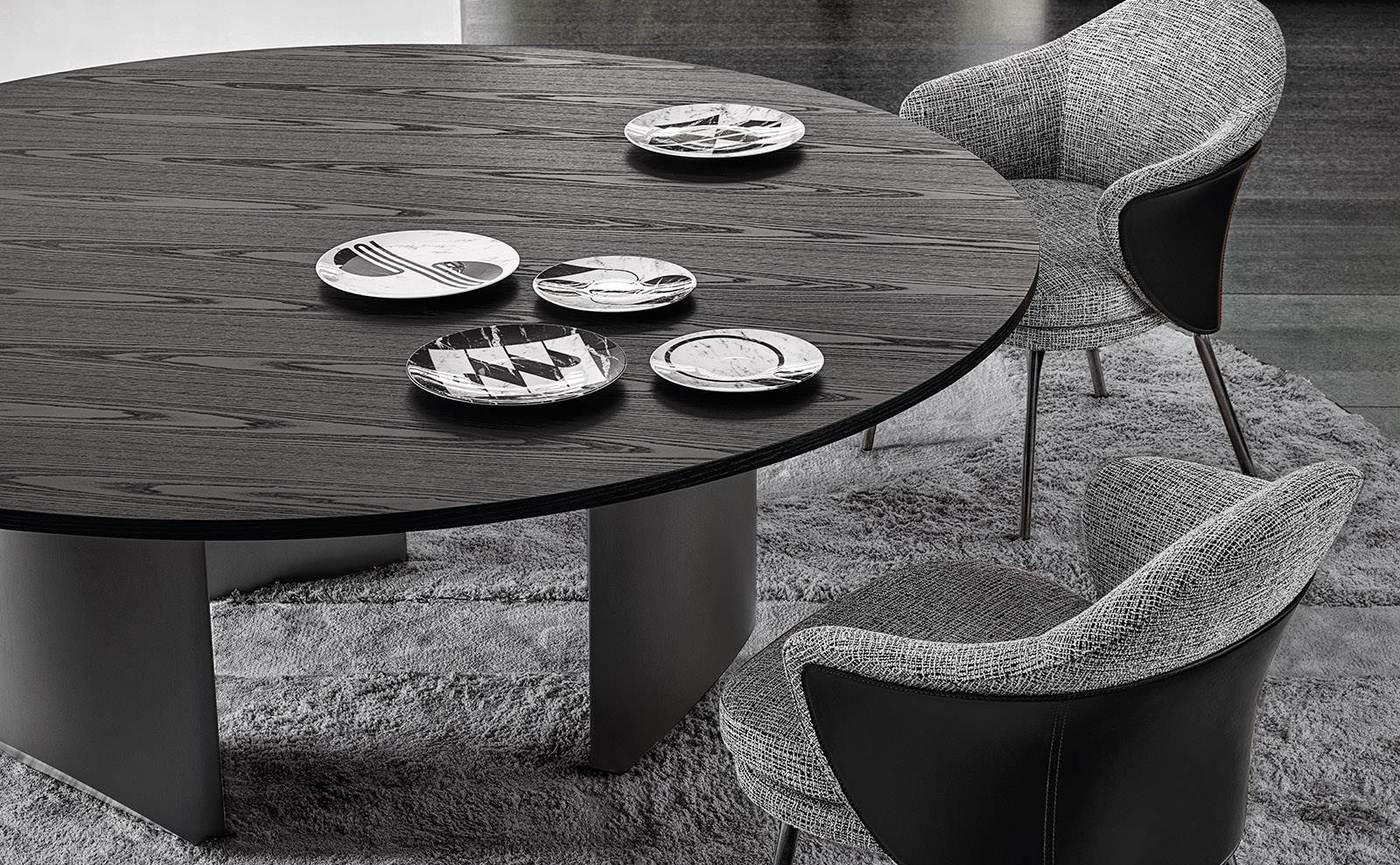 Wedge table dining minotti 4.jpg