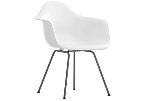 Eames Plastic Armchair DAX