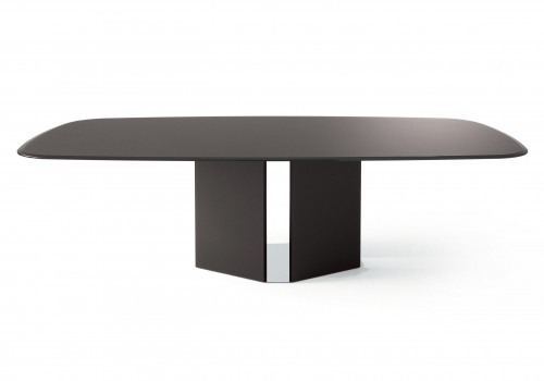 Eyl dining table