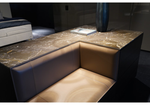 Hub Bench Console