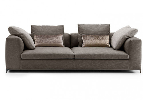 Michel Club Sofa 223