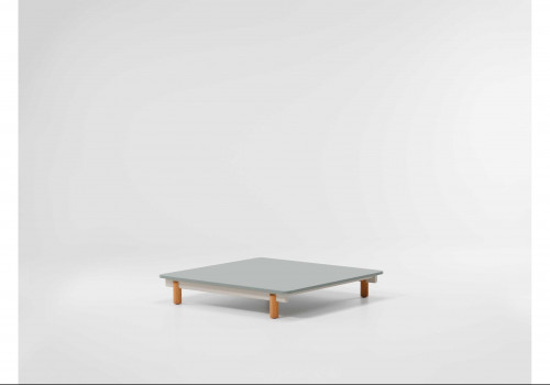 Molo Square center table 