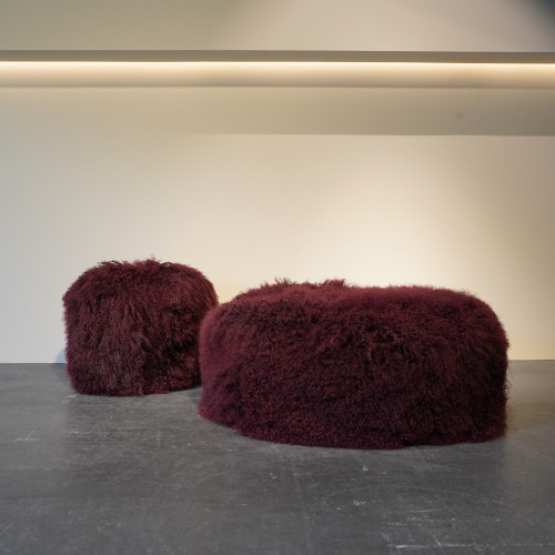 Burgundy Mongolia pouf 2st.