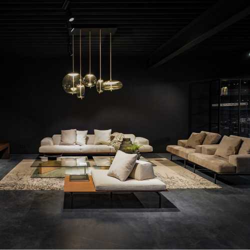 Sumo bank + fauteuil + Pouf – Plane salontafel - Knot Hanglamp– Muffin lamp – New Forest karpet – Modern tv-Cabinet