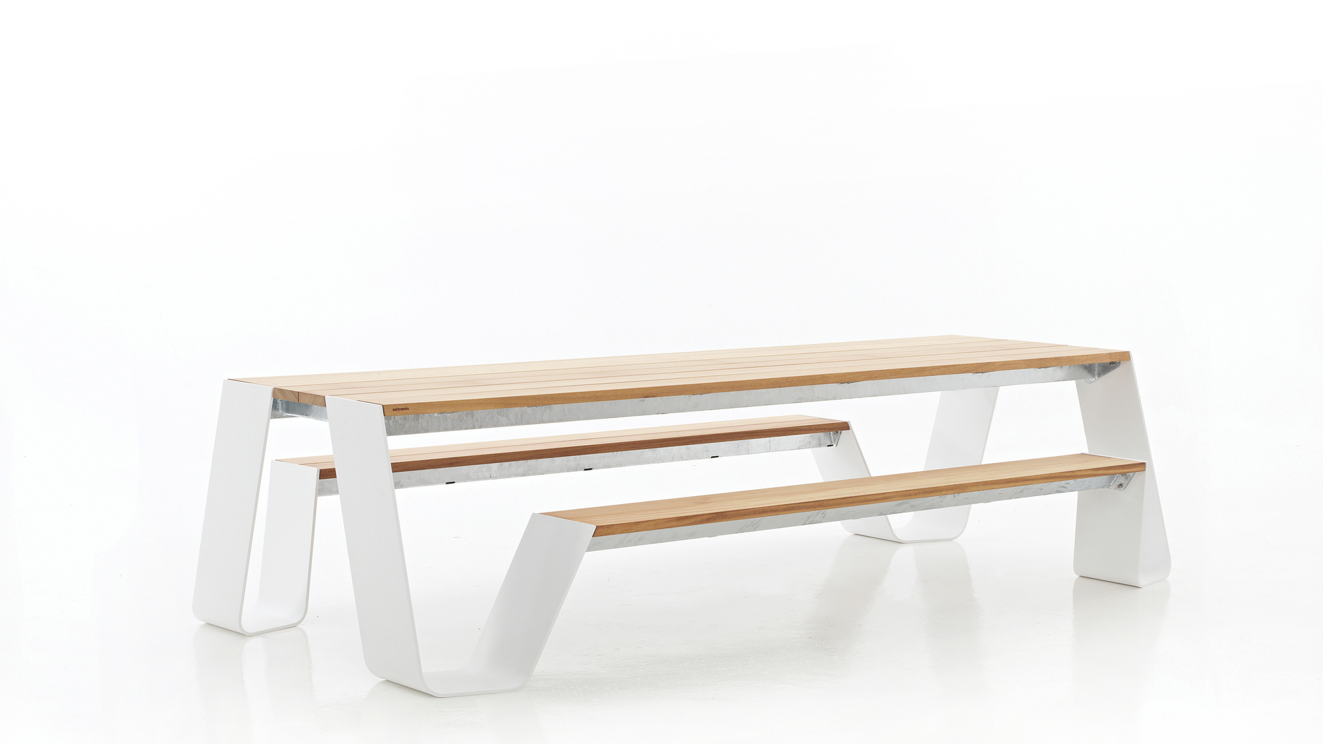 Hopper-Table02.jpg