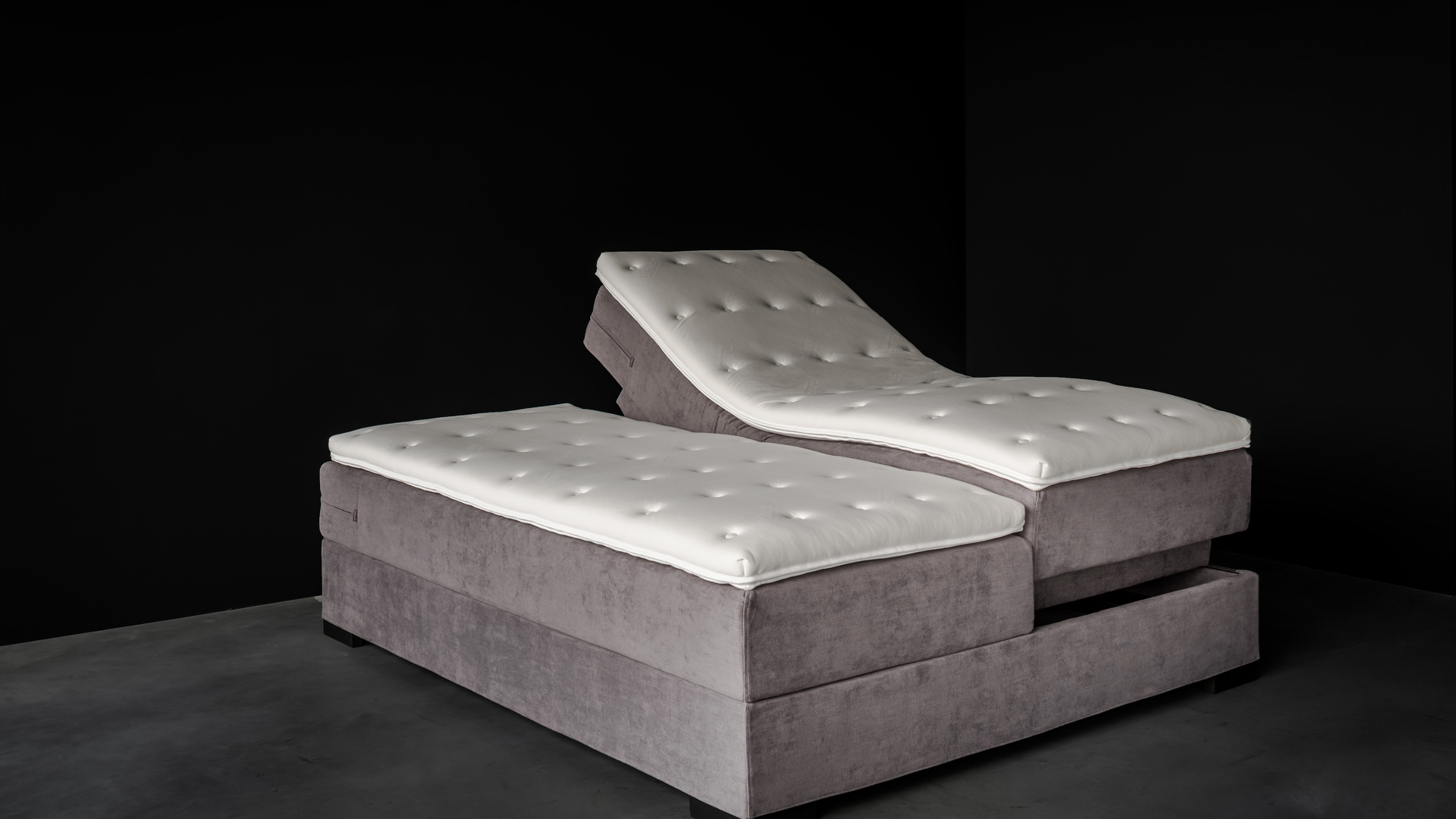 Nilson Beds - Royal HR.jpg