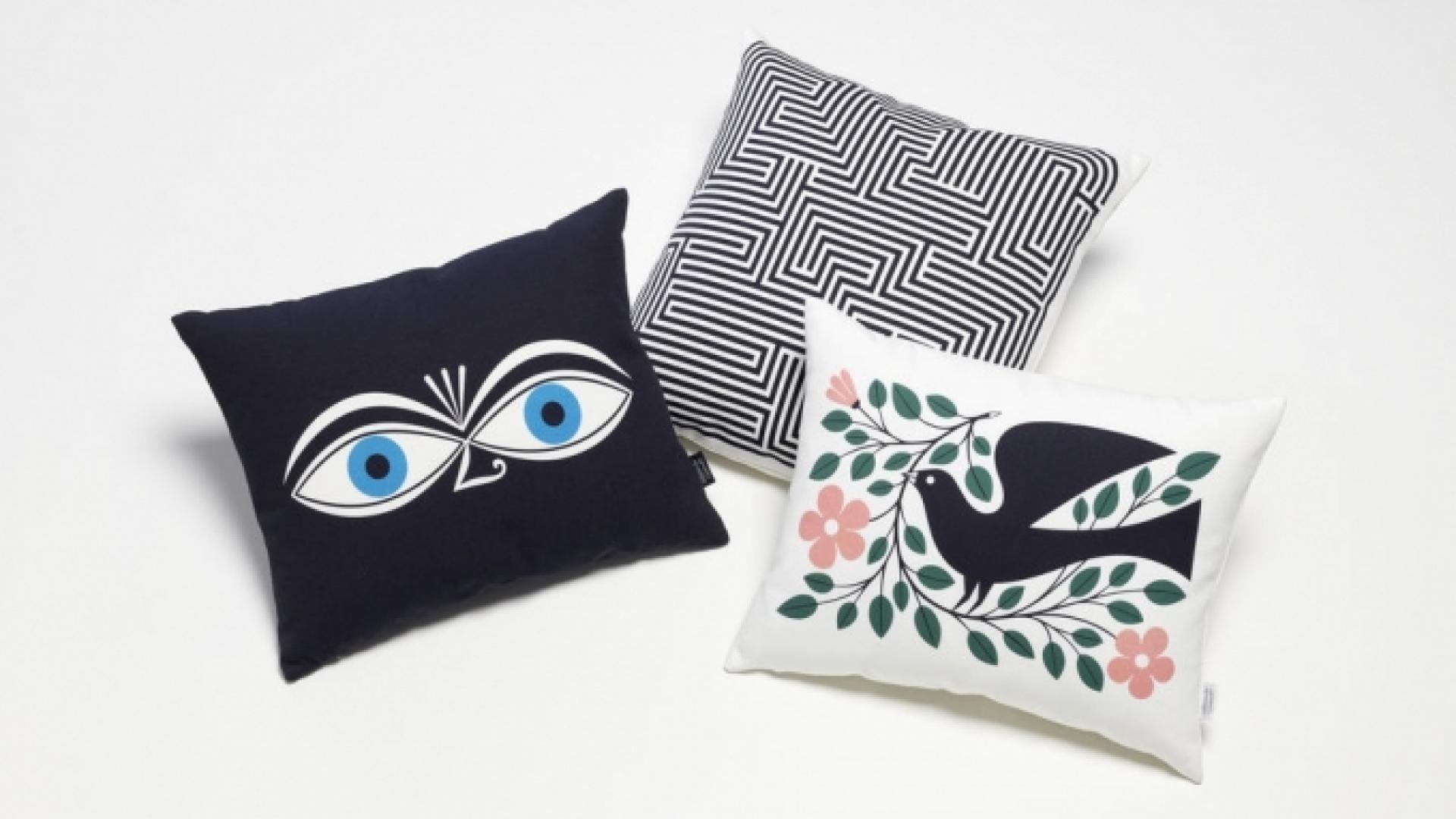 Graphic Print Pillows 40 x 30 