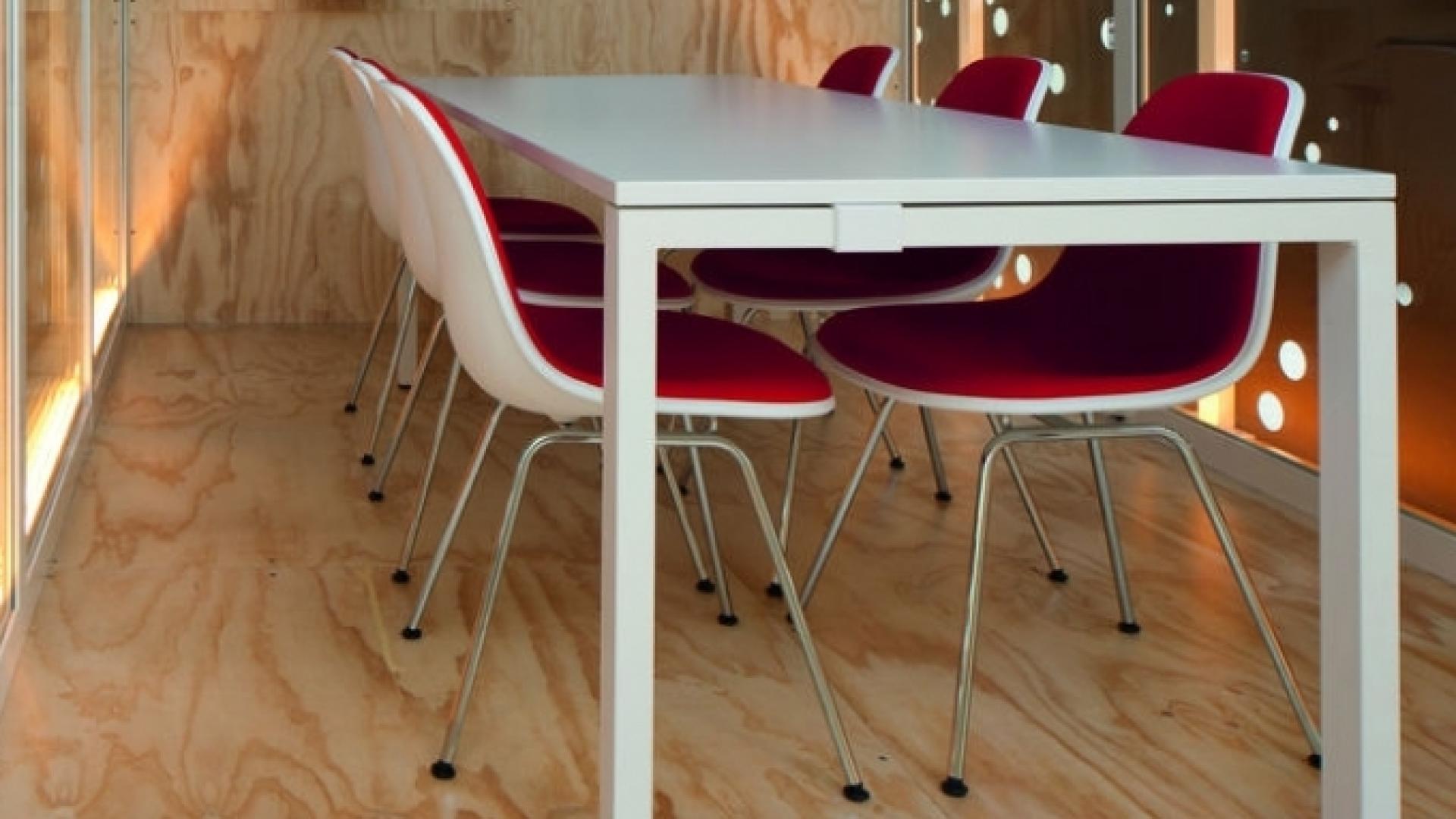 Eames Plastic Chair DSX