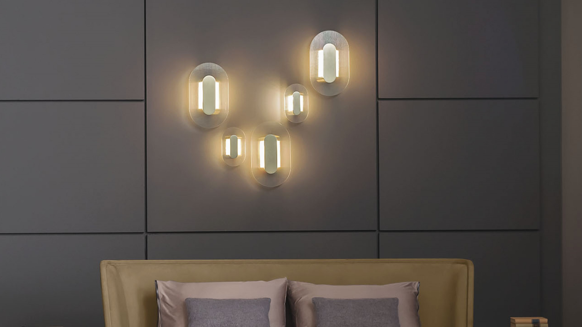 Button oval wall lamp