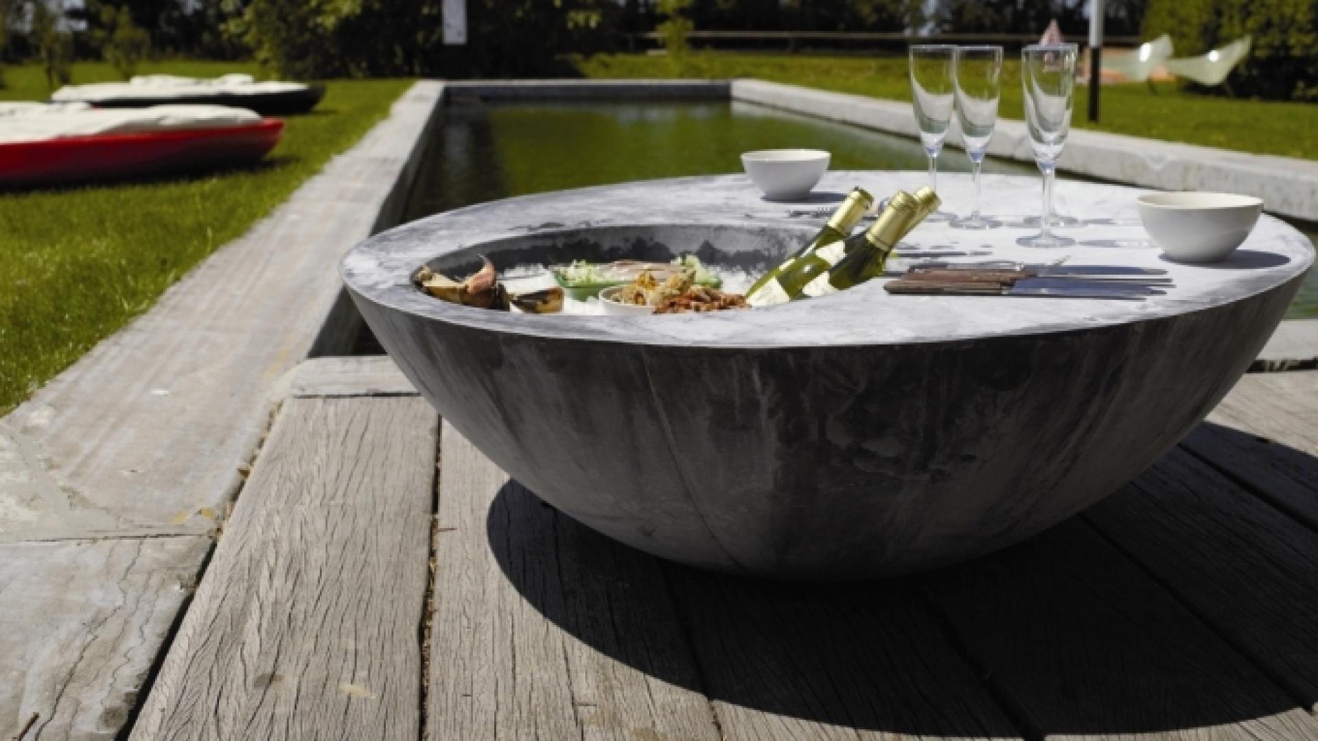 Zinc Cool Table Round