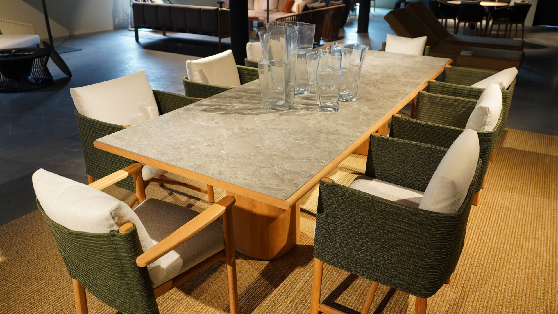 Giro Diningtable
